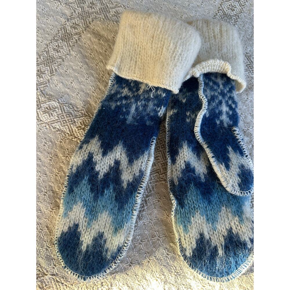 Iceland Wool Mittens Handknit Traditional Icelandic blue white polar knit new